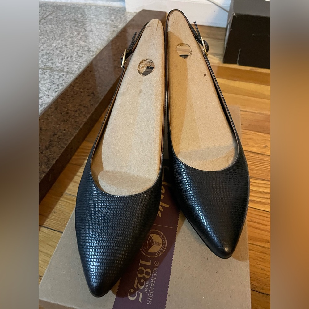 Clarks Crewso Riley Black Slingback Pumps